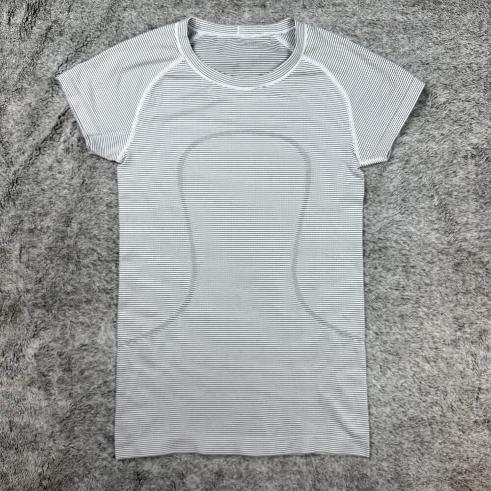 Lululemon Swiftly Tech Tee Women's 6 Black/White